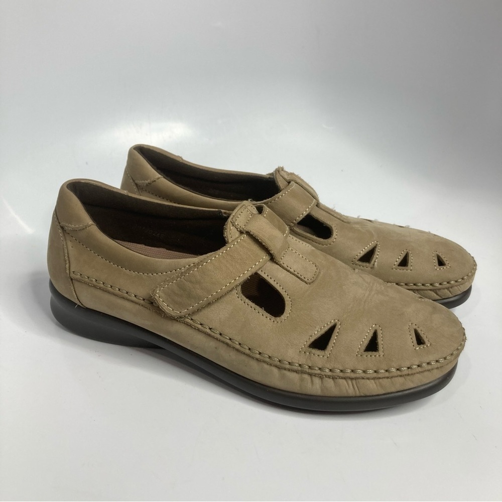 SAS tan suede comfort shoes size 9